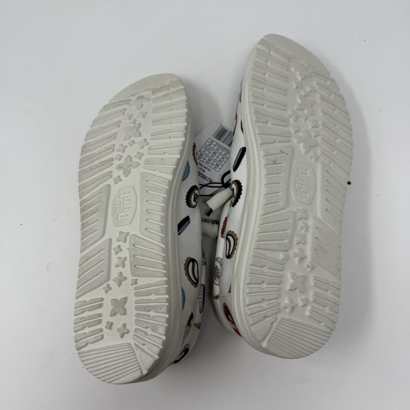 Hey Dude Wally Mens 9 White Spring Break Beer Bash Alcohol Slip On Loafer NEW - Picture 8 of 8